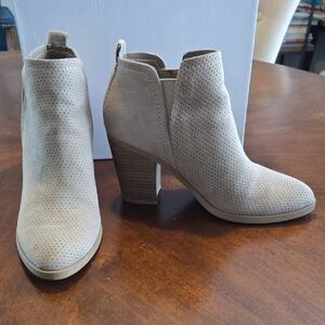 Women's Beige Ankle Boots